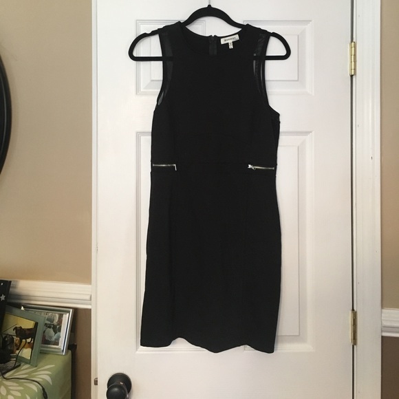 Monteau Dresses & Skirts - NWT! Monteau dress